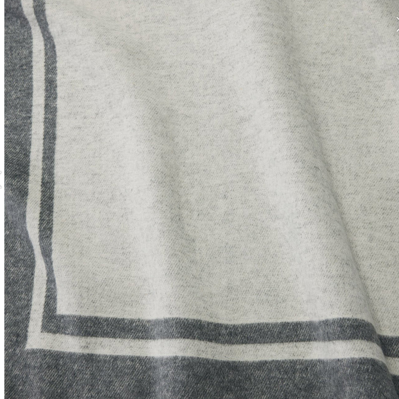 Viletta Throw - oat/charcoal