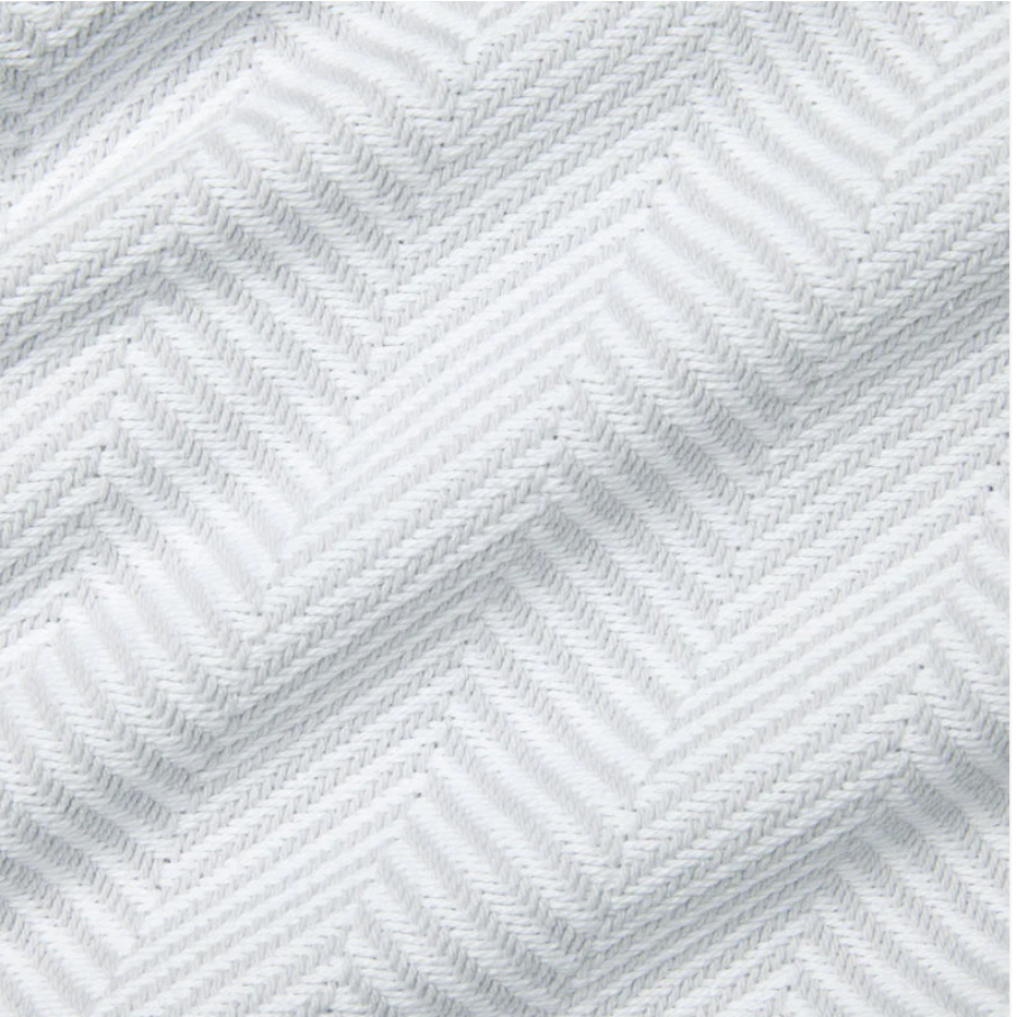 Camilo Queen size blanket in white