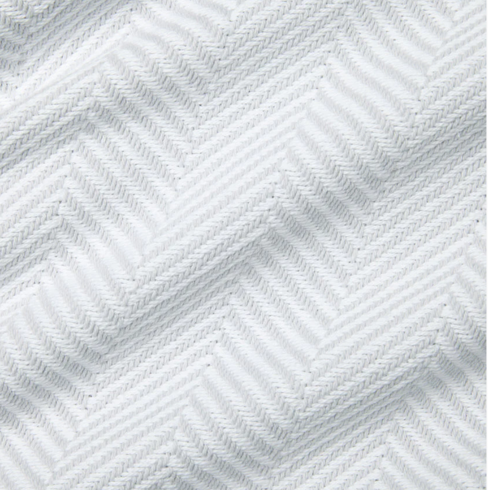 Camilo king size blanket in white