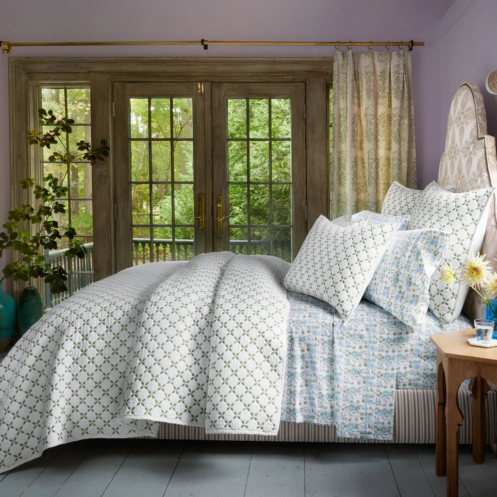 Layla Leaf Coverlet, Queen