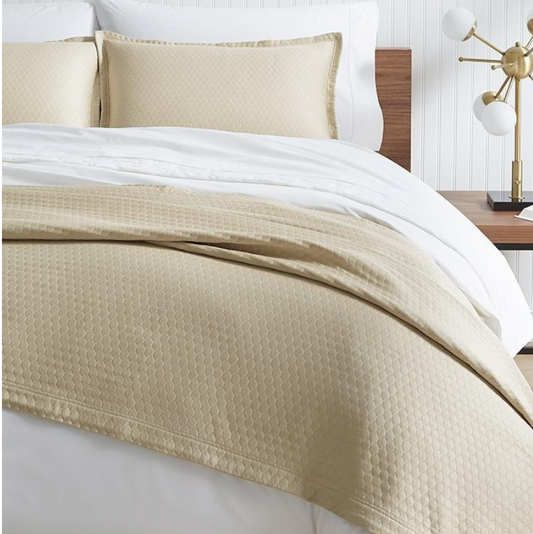 Favo king size coverlet - latte